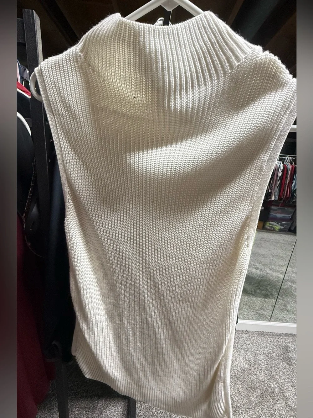 White Sleeveless Knit Sweater Tunic - Picture 2 of 8
